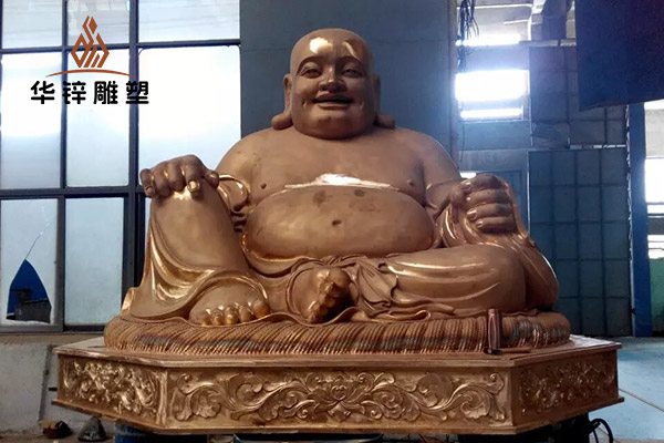 大型铜雕塑制作步骤有哪些？分段铸造与现场安装要点
