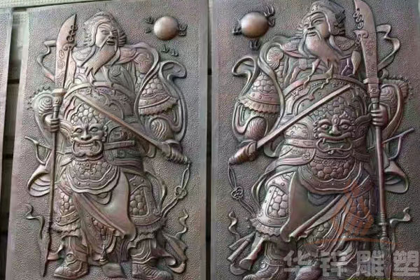 门将浮雕