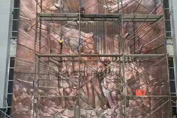 大型雕塑工程材料选择对耐久性与视觉表现有哪些影响