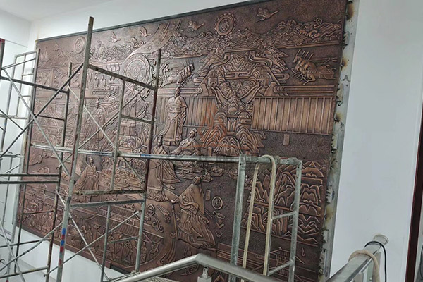 铜雕工艺品融合传统工艺与现代技术，易县华锌锻铜厂家让艺术表现力更加丰富