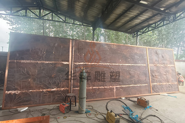 铜雕塑工艺品有哪些特点?易县华锌雕塑厂带您了解制作工艺、材质优势及适用场景 铜雕塑工艺品有哪些特点?易县华锌雕塑厂带您了解制作工艺、材质优势及适用场景